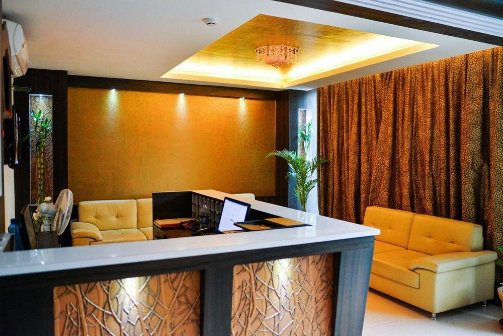 Hotel Janki International By Keymagics Варанаси Экстерьер фото