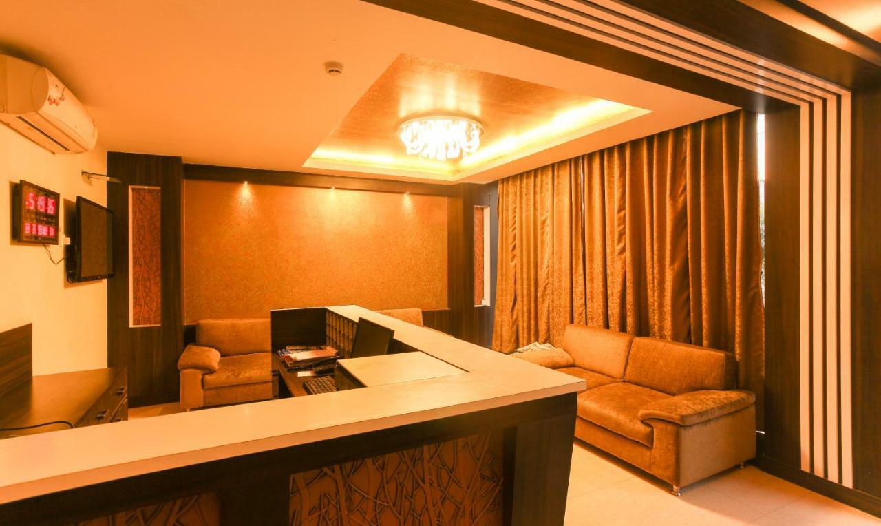 Hotel Janki International By Keymagics Варанаси Экстерьер фото