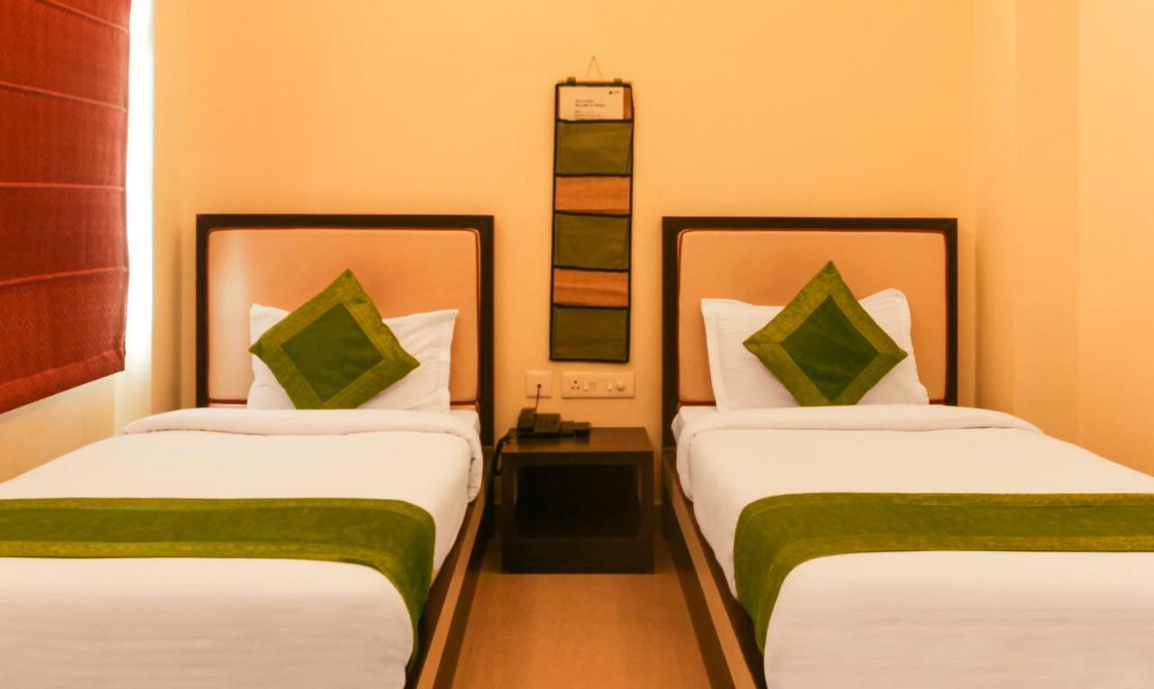 Hotel Janki International By Keymagics Варанаси Экстерьер фото