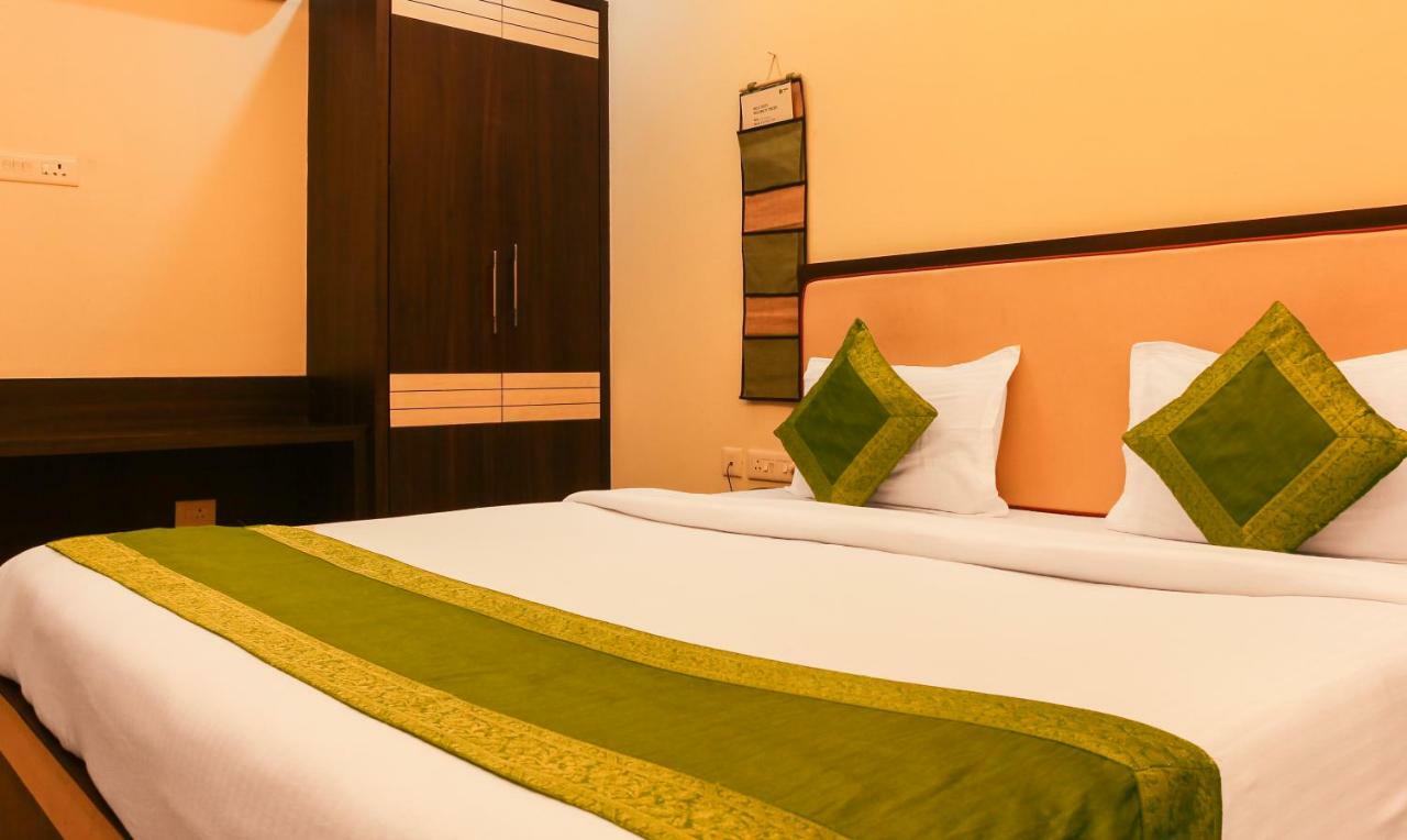 Hotel Janki International By Keymagics Варанаси Экстерьер фото