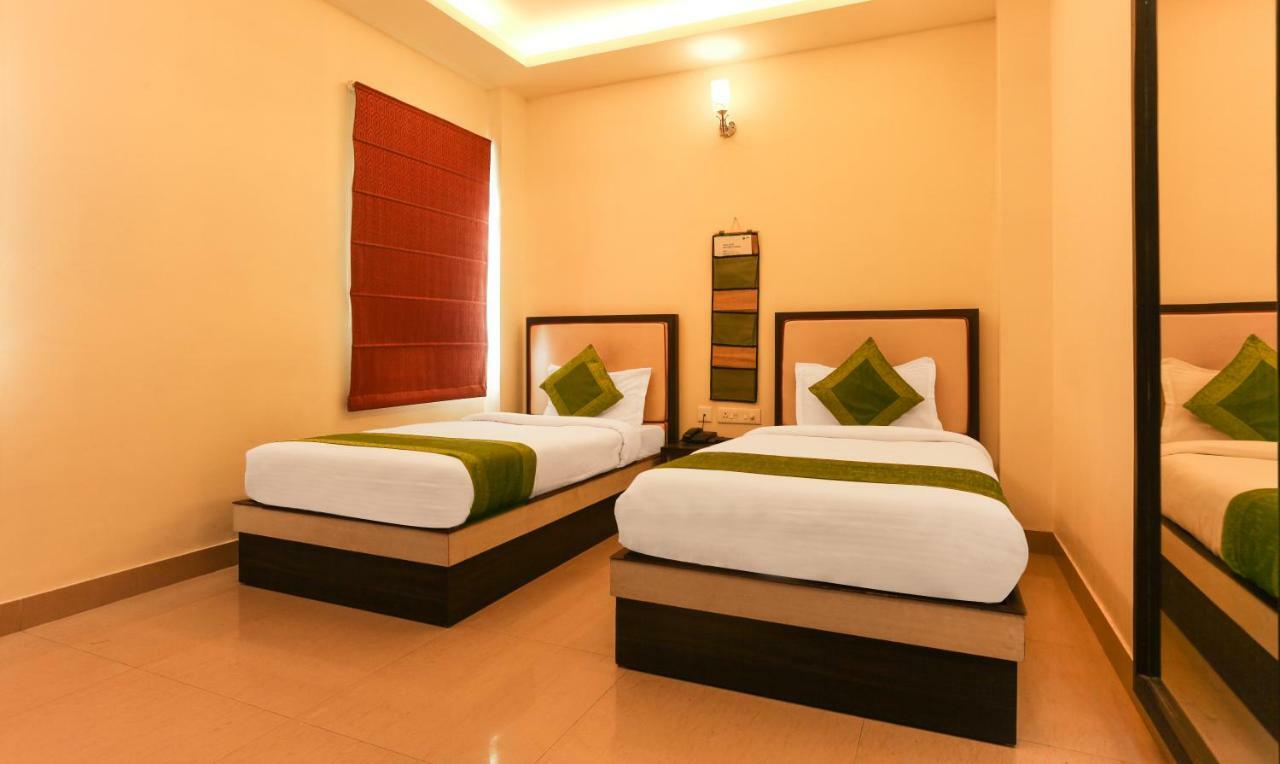Hotel Janki International By Keymagics Варанаси Экстерьер фото